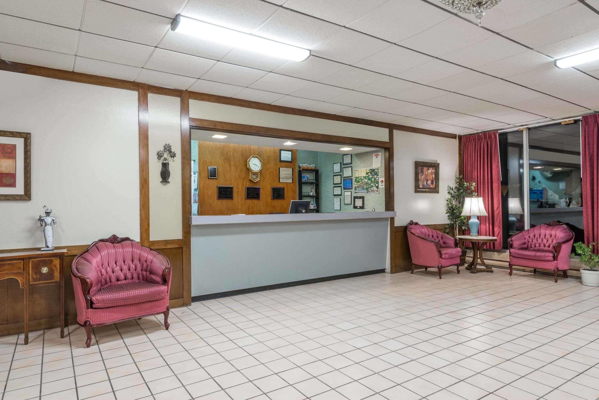 Knights Inn Napoleon Zewnętrze zdjęcie
